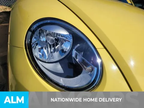 More photos of 2016 Volkswagen Beetle 1.8T SE at ALM Kia Perry, GA