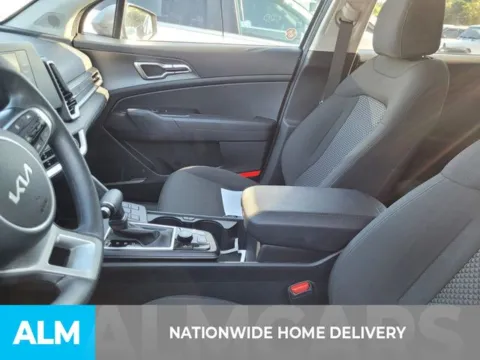 More photos of 2024 Kia Sportage LX at ALM Kia Perry, GA