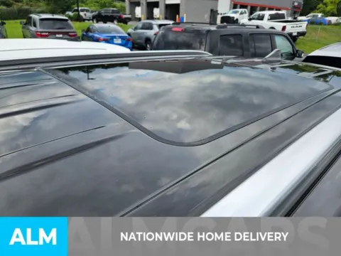 More photos of 2024 Kia Telluride SX at ALM Kia Perry, GA