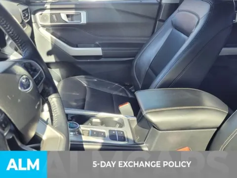 More photos of 2022 Ford Explorer XLT at ALM Kia Perry, GA
