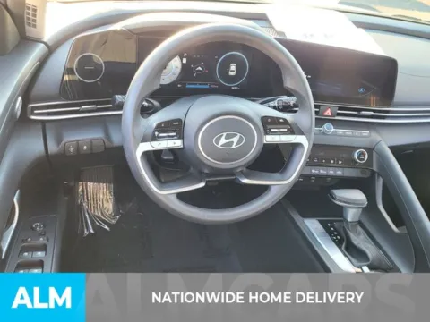 More photos of 2024 Hyundai Elantra SEL at ALM Kia Perry, GA
