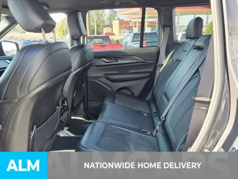 More photos of 2024 Jeep Grand Cherokee Altitude at ALM Kia Perry, GA