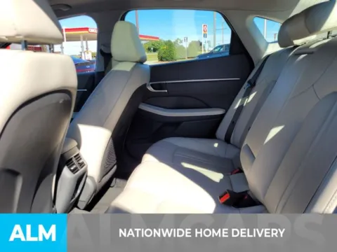More photos of 2023 Hyundai Sonata Limited at ALM Kia Perry, GA