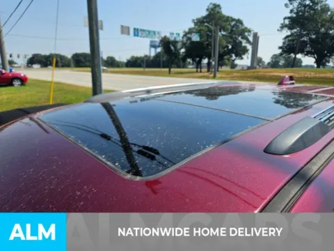 More photos of 2020 Jeep Grand Cherokee Overland at ALM Kia Perry, GA