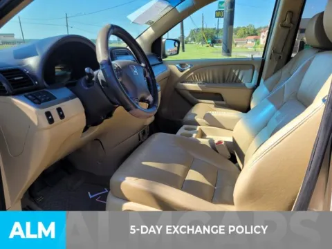 More photos of 2010 Honda Odyssey EX-L at ALM Kia Perry, GA