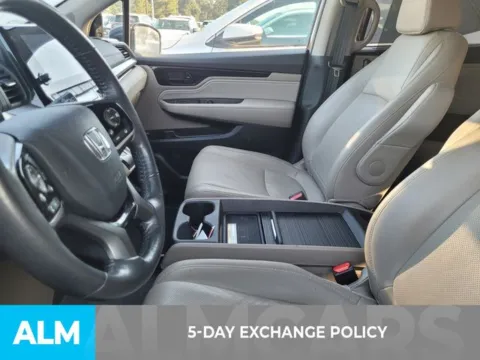 More photos of 2019 Honda Odyssey Elite at ALM Kia Perry, GA