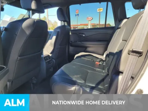 More photos of 2021 Honda Passport Touring at ALM Kia Perry, GA