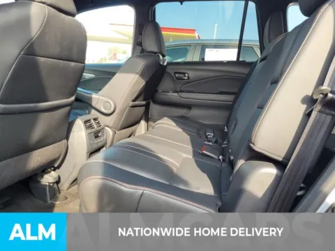 More photos of 2022 Honda Pilot TrailSport at ALM Kia Perry, GA