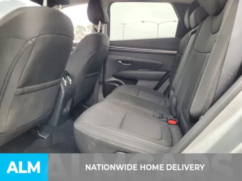 More photos of 2024 Hyundai Tucson SEL at ALM Kia Perry, GA