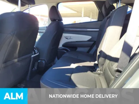 More photos of 2024 Hyundai Tucson SEL at ALM Kia Perry, GA