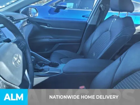 More photos of 2020 Toyota Camry SE at ALM Kia Perry, GA