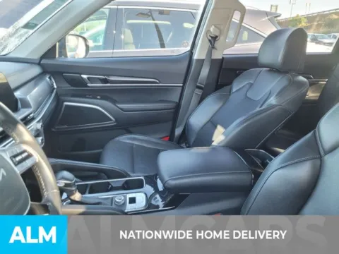 More photos of 2025 Kia Telluride S at ALM Kia Perry, GA