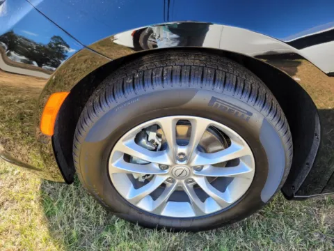 Photos of 2026 Chrysler Pacifica Select for sale in Perry, GA at ALM CDJR Perry