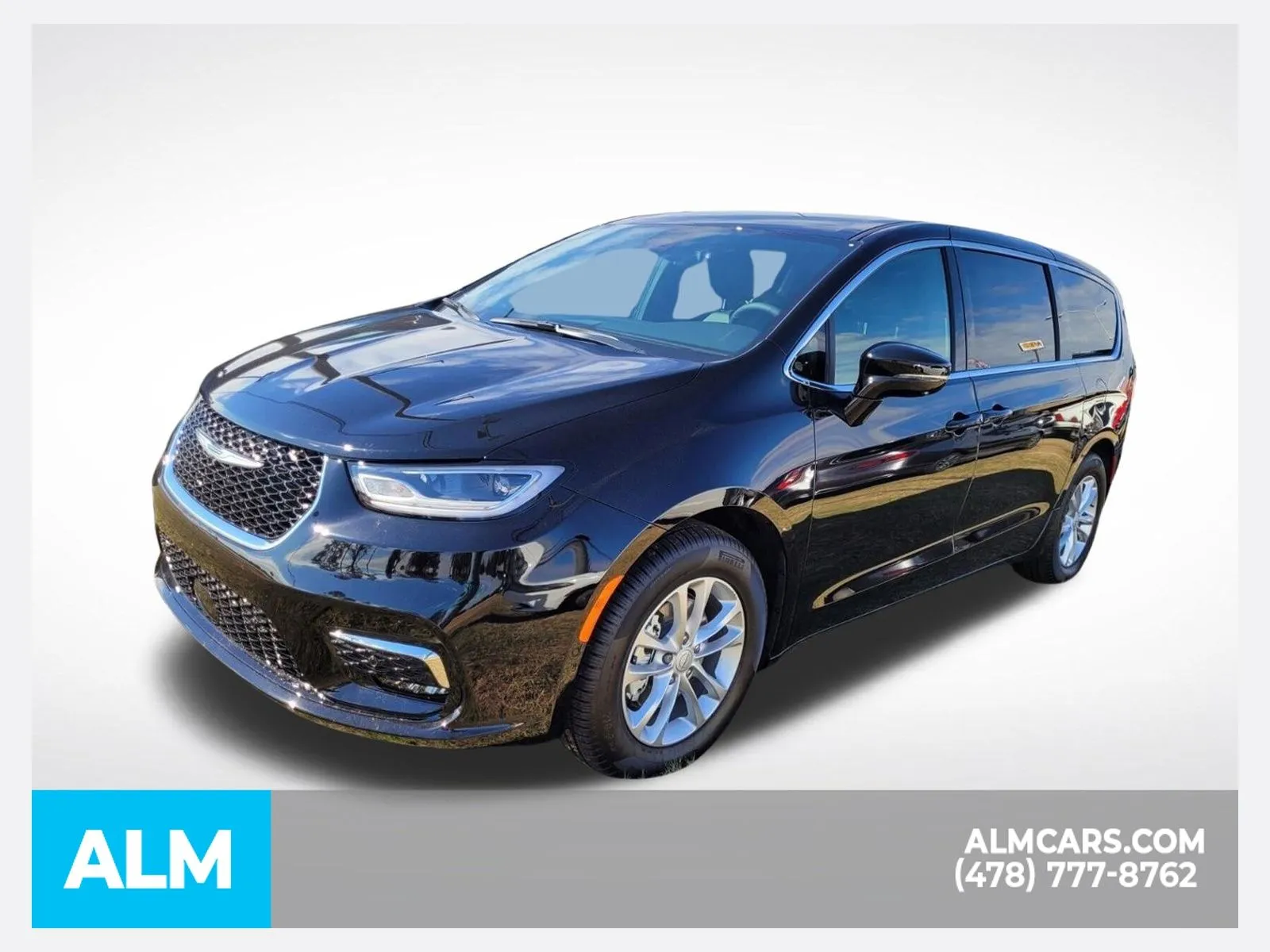 2026 Chrysler Pacifica Select's photo