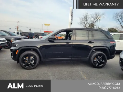 Another view of 2025 Jeep Grand Cherokee Altitude X for sale in Perry, GA at ALM CDJR Perry