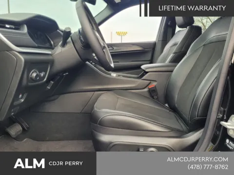 More photos of 2025 Jeep Grand Cherokee Altitude X at ALM CDJR Perry, GA