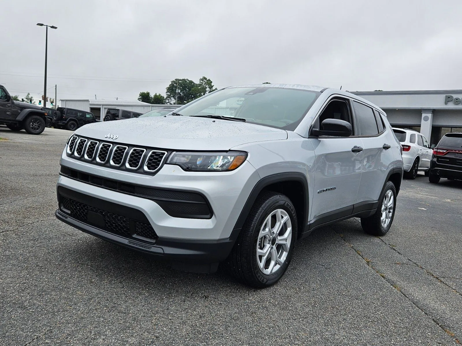 2025 Jeep Compass Sport's photo
