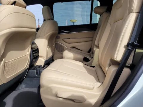 More photos of 2025 Jeep Grand Cherokee L Limited at ALM CDJR Perry, GA