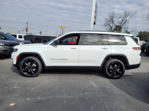 Photos of 2025 Jeep Grand Cherokee L Limited for sale in Perry, GA at ALM CDJR Perry