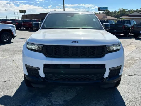 Photos of 2025 Jeep Grand Cherokee L Limited for sale in Perry, GA at ALM CDJR Perry