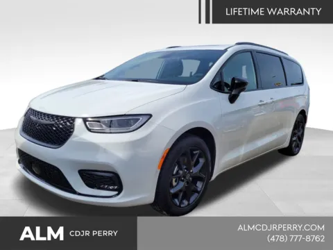 White 2026 Chrysler Pacifica Limited for sale in Perry, GA