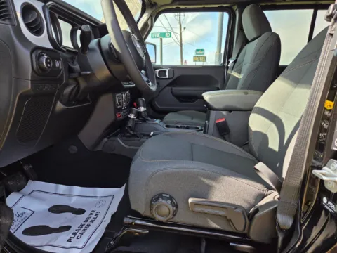 Another view of 2026 Jeep Gladiator Willys for sale in Perry, GA at ALM CDJR Perry