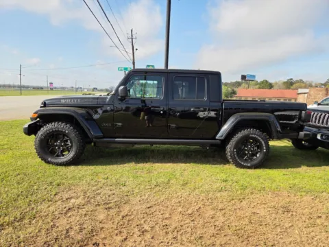Photos of 2026 Jeep Gladiator Willys for sale in Perry, GA at ALM CDJR Perry