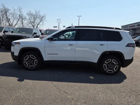 Photos of 2026 Jeep Cherokee Limited for sale in Perry, GA at ALM CDJR Perry