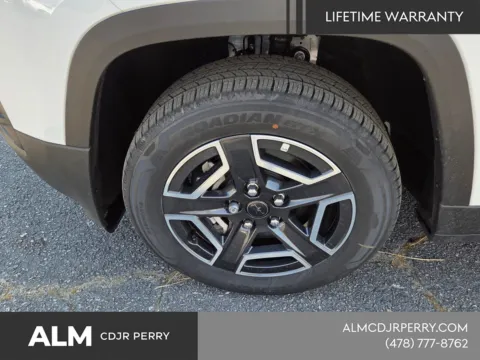 More photos of 2026 Jeep Cherokee Limited at ALM CDJR Perry, GA