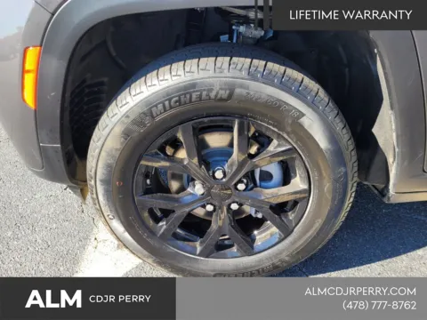 More photos of 2026 Jeep Grand Cherokee Laredo at ALM CDJR Perry, GA