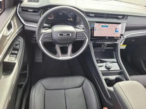 More photos of 2026 Jeep Grand Cherokee Limited at ALM CDJR Perry, GA