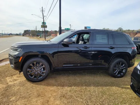 Photos of 2026 Jeep Grand Cherokee Limited for sale in Perry, GA at ALM CDJR Perry