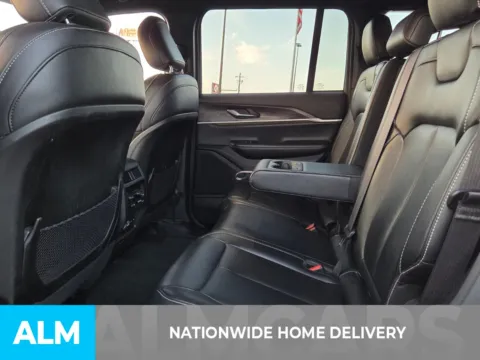 More photos of 2024 Jeep Grand Cherokee Limited at ALM CDJR Perry, GA