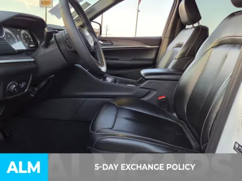 More photos of 2024 Jeep Grand Cherokee Limited at ALM CDJR Perry, GA
