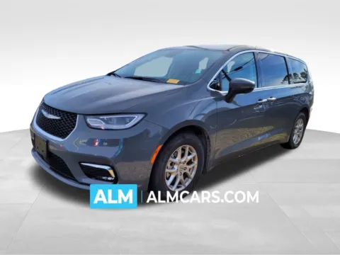 Gray 2023 Chrysler Pacifica Touring L for sale in Perry, GA