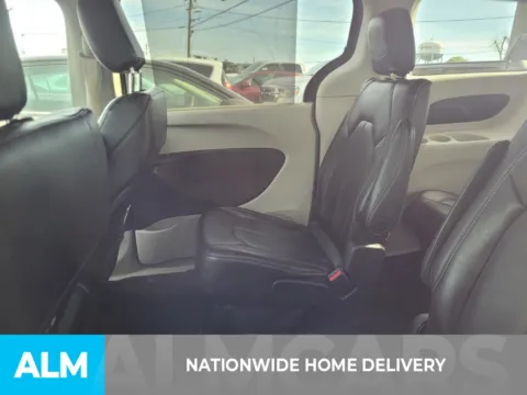 More photos of 2023 Chrysler Pacifica Touring L at ALM CDJR Perry, GA