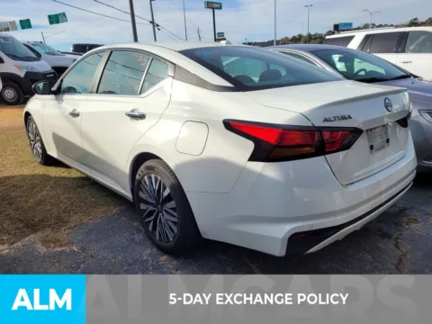 More photos of 2025 Nissan Altima 2.5 SV at ALM CDJR Perry, GA