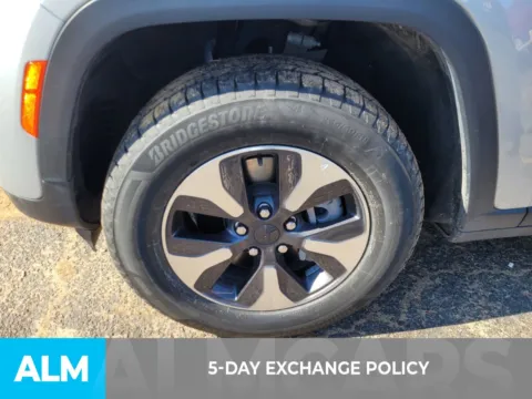 More photos of 2024 Jeep Grand Cherokee 4xe at ALM CDJR Perry, GA