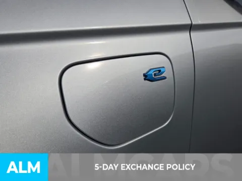 More photos of 2024 Jeep Grand Cherokee 4xe at ALM CDJR Perry, GA