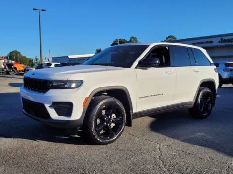 White 2025 Jeep Grand Cherokee Altitude X for sale in Perry, GA