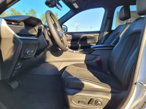 Another view of 2025 Jeep Grand Cherokee Altitude X for sale in Perry, GA at ALM CDJR Perry