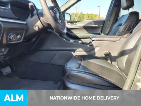 More photos of 2024 Jeep Grand Cherokee L Limited at ALM CDJR Perry, GA