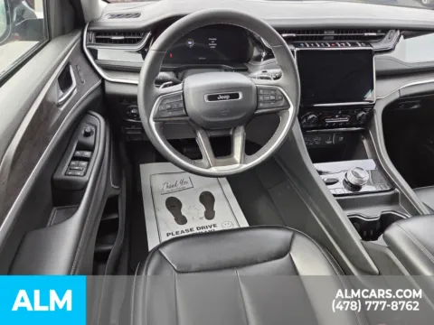 More photos of 2024 Jeep Grand Cherokee 4xe at ALM CDJR Perry, GA