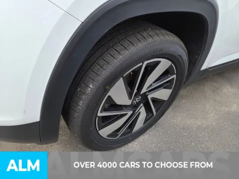 Another view of 2024 Volkswagen Atlas 2.0T SE w/Technology for sale in Perry, GA at ALM CDJR Perry