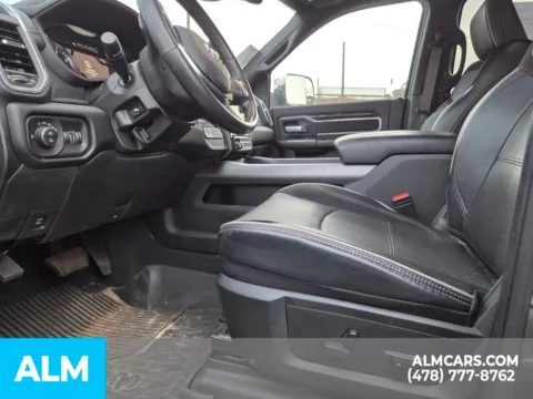 More photos of 2022 Ram 3500 Laramie at ALM CDJR Perry, GA