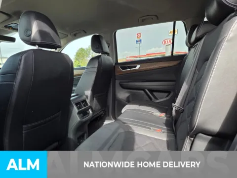 More photos of 2024 Volkswagen Atlas 2.0T SE w/Technology at ALM CDJR Perry, GA