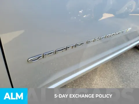 More photos of 2021 Jeep Grand Cherokee L Overland at ALM CDJR Perry, GA