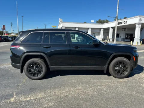 More photos of 2026 Jeep Grand Cherokee Altitude at ALM CDJR Perry, GA