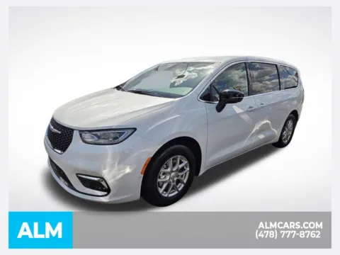 White 2026 Chrysler Pacifica Select for sale in Perry, GA