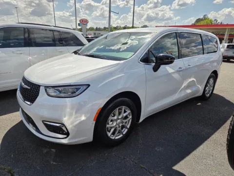 White 2026 Chrysler Pacifica Select for sale in Perry, GA